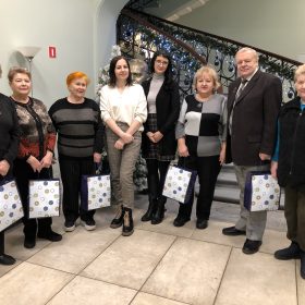 Подарки и продуктовые наборы для ветеранов СПб от клиники Зрение офтальмология (3)